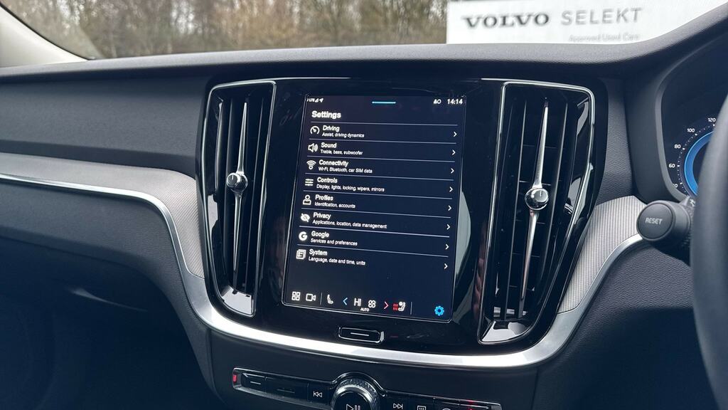 Volvo V60 Cross Country Plus, B4 Mild Hybrid, Dark Blis And Cros Grey #21