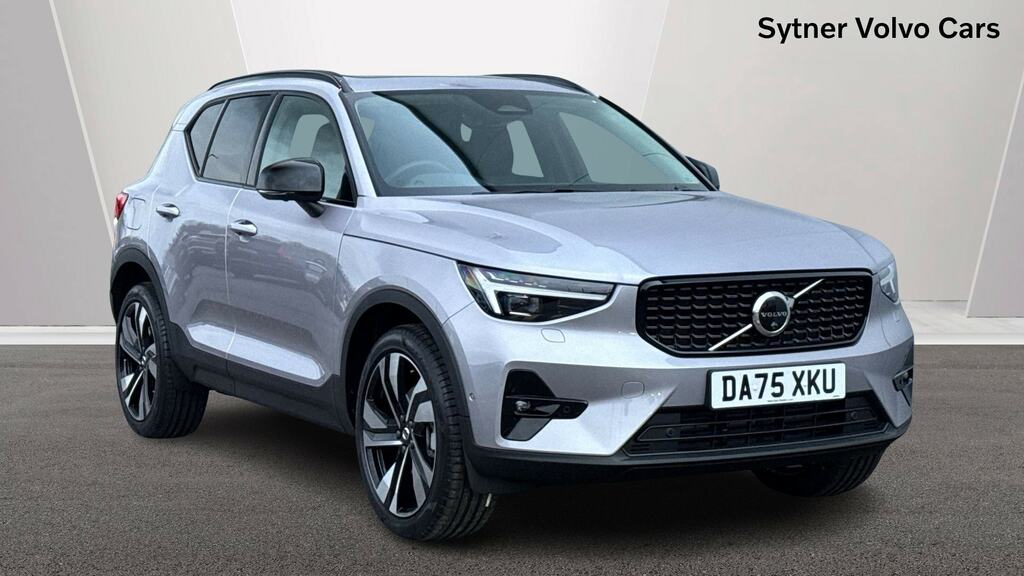 Volvo XC40 2.0 B3p Ultra Dark Silver