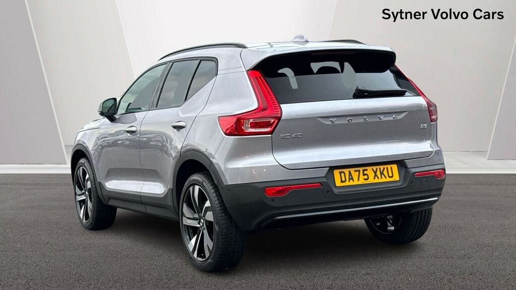 Volvo XC40 2.0 B3p Ultra Dark DA75XKU Silver #2