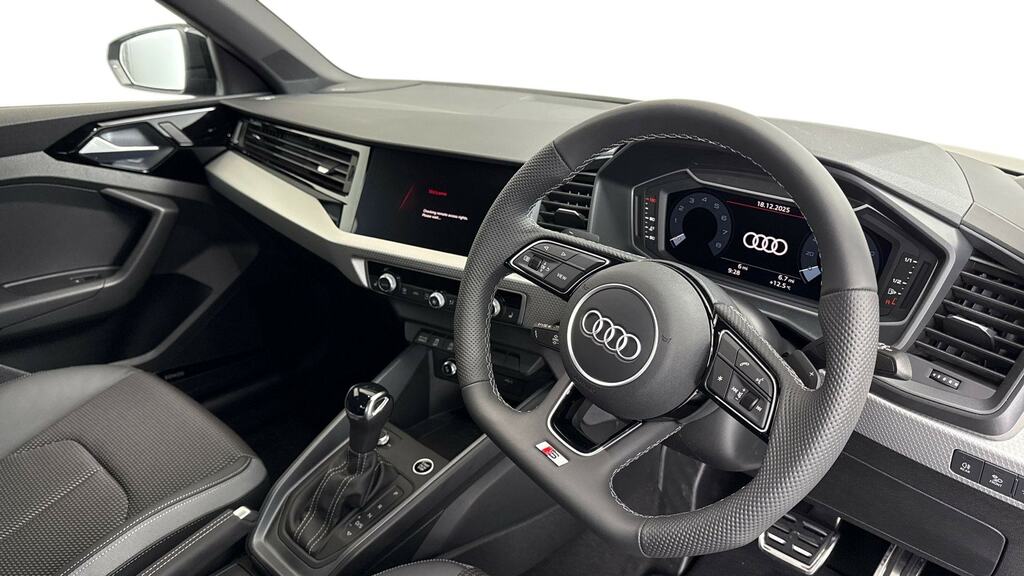Audi A1 35 Tfsi Black Edition S Tronic Tech Pack Pro LA75SVW Blue #6