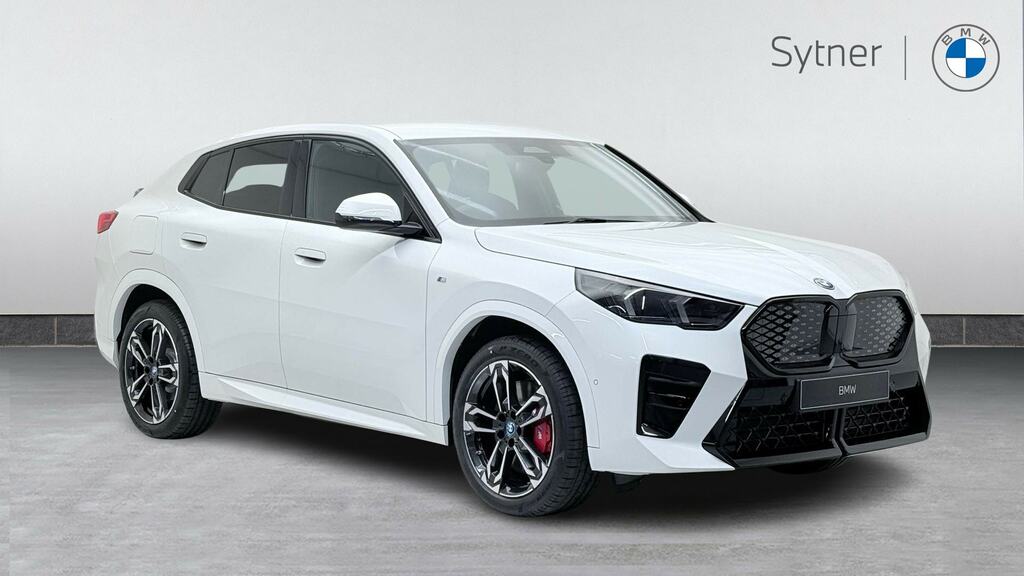 BMW iX2 150Kw Edrive20 Shadow Edition 65Kwh YM75OTL White