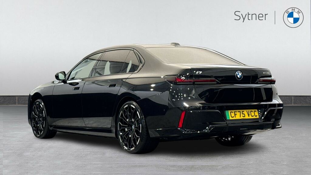 BMW i7 335Kw Edrive50 M Sport 105.7Kwh CF75VCC Black #2