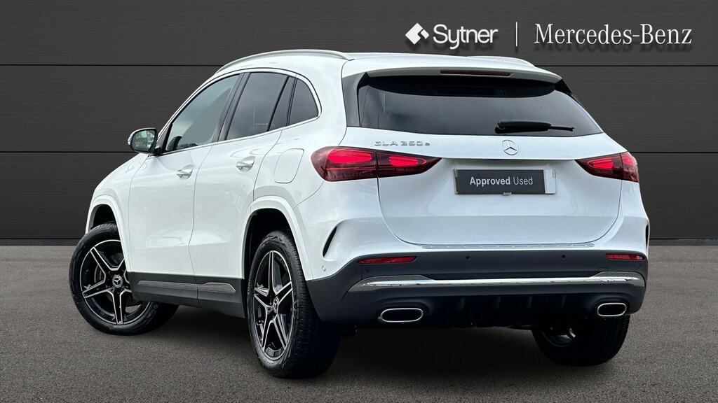 Mercedes-Benz GLA Class Gla 250E Amg Line Executive NU25BVP White #2