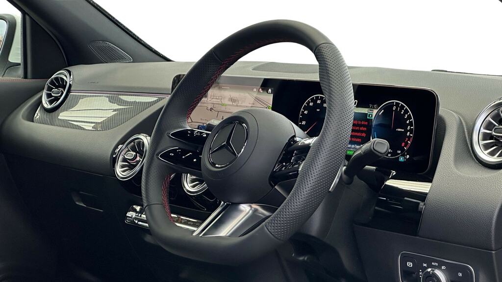 Mercedes-Benz GLA Class Gla 250E Amg Line Executive NU25BVP White #3