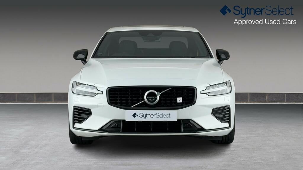Volvo S60 D3 150 R Design Nav Black #4