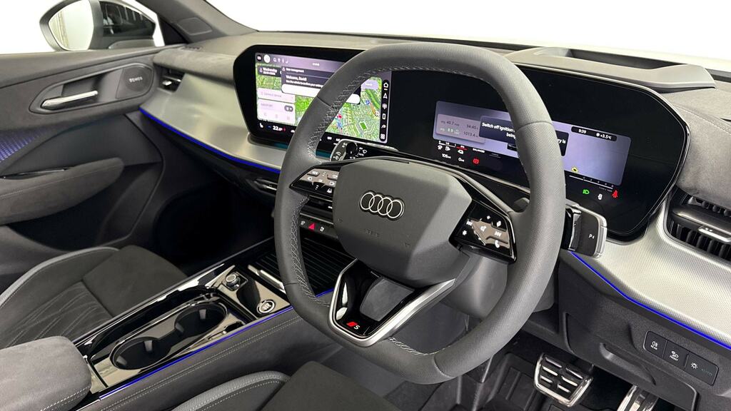 Audi Q3 1.5 E-hybrid Launch Edition S Tronic LA75CYT White #6