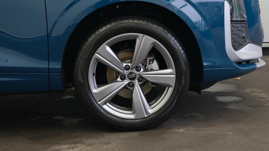 Audi Q3 1.5 Tfsi S Line S Tronic Soundvision Pack YL75JXD Blue #5