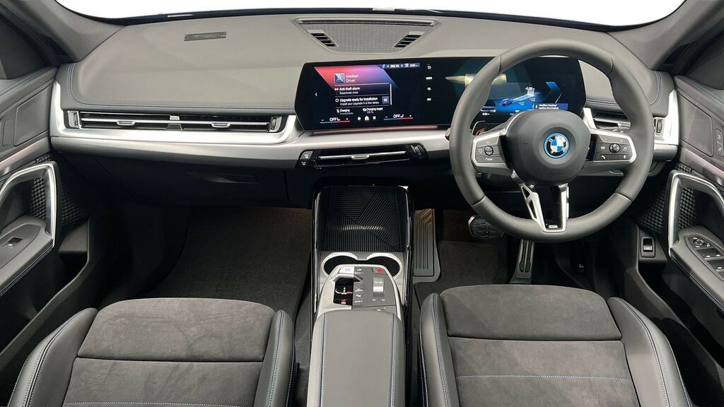 BMW iX1 150Kw Edrive20 M Sport 65Kwh Blue #4