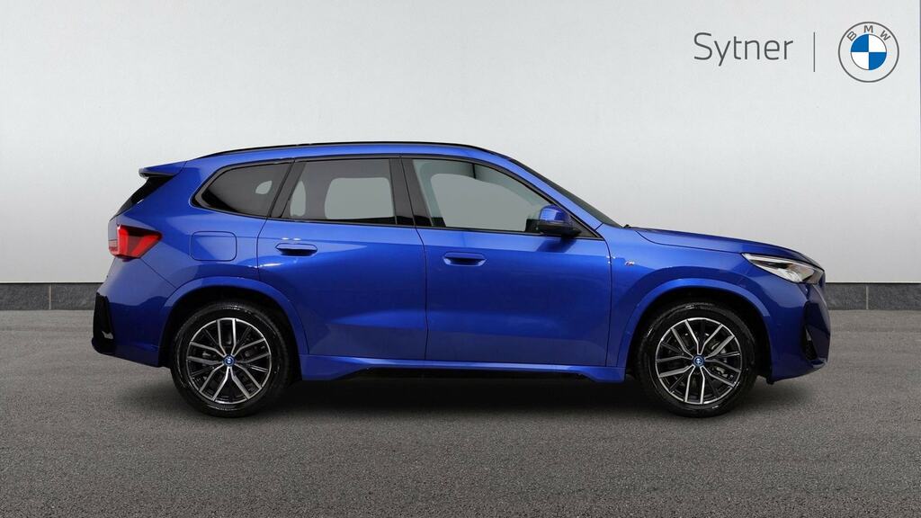 BMW iX1 150Kw Edrive20 M Sport 65Kwh Blue #3