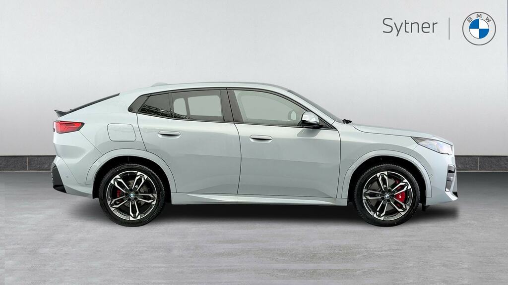 BMW iX2 150Kw Edrive20 Shadow Edition 65Kwh Grey #3