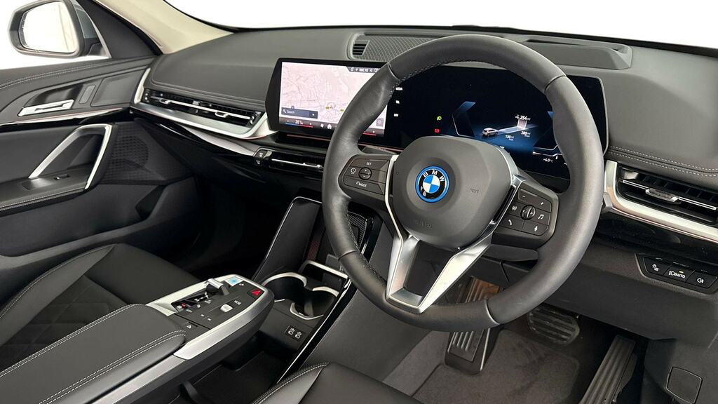 BMW iX1 150Kw Edrive20 Xline 65Kwh Tech OX75RVY Green #6