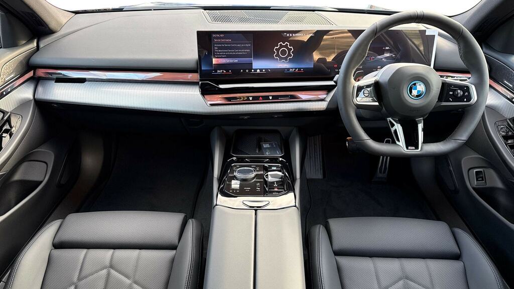 BMW i5 250Kw Edrive40 M Sport Pro 84Kwh RA75HDG Blue #4