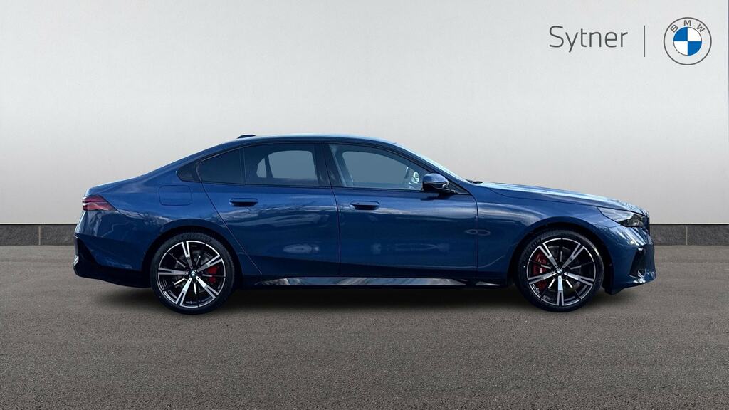 BMW i5 250Kw Edrive40 M Sport Pro 84Kwh RA75HDG Blue #3