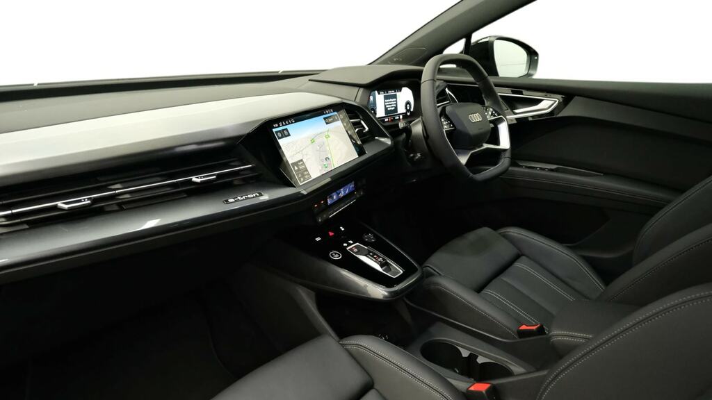 Audi Q4 E Tron 150Kw 40 63Kwh Black Edition Tech Pack YK75SYN Black #2