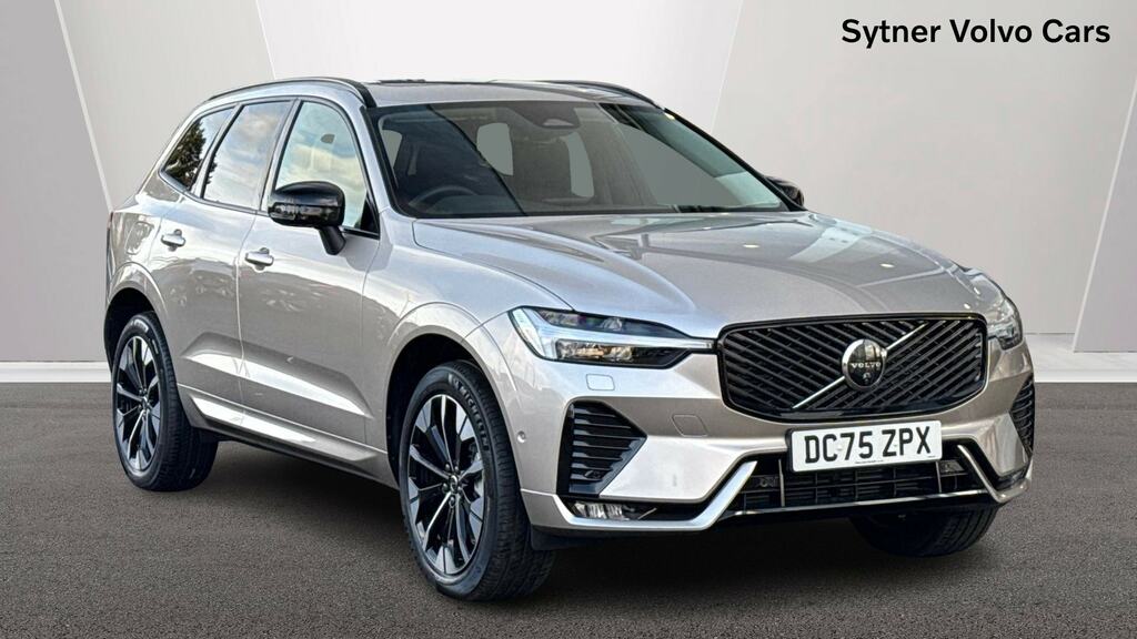 Volvo XC60 2.0 B5p Plus Pro Dark Awd Geartronic Gold