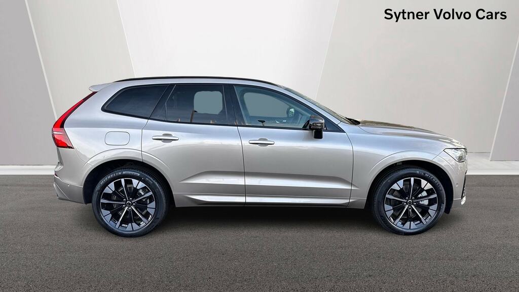 Volvo XC60 2.0 B5p Plus Pro Dark Awd Geartronic DC75ZPX Gold #3