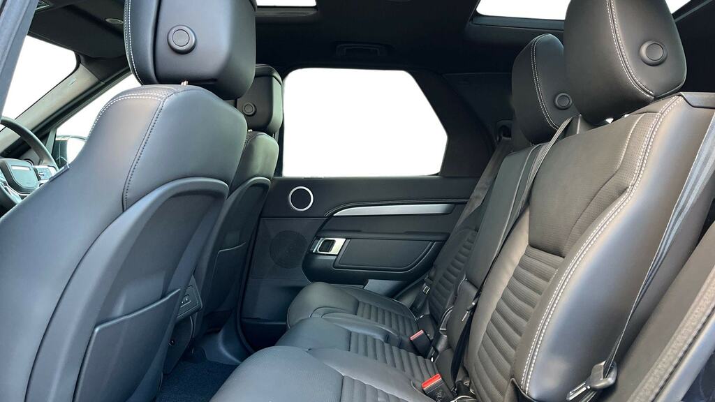Land Rover Discovery 3.0 D350 Dynamic Hse WO75HOA Black #4