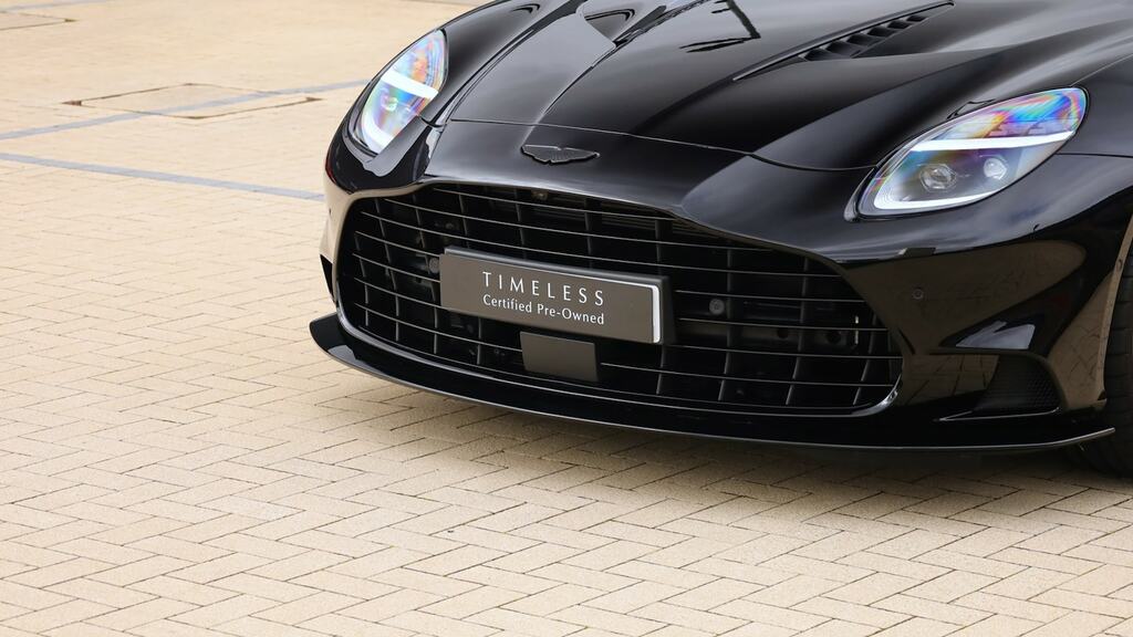 Aston Martin Vanquish Coupe Silver #25