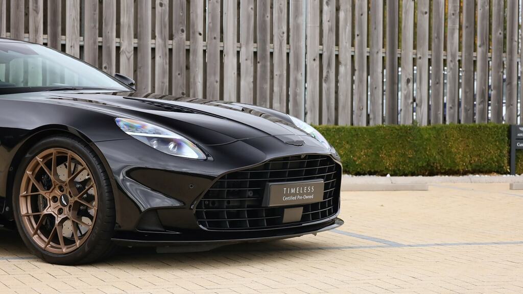Aston Martin Vanquish Coupe Silver #26