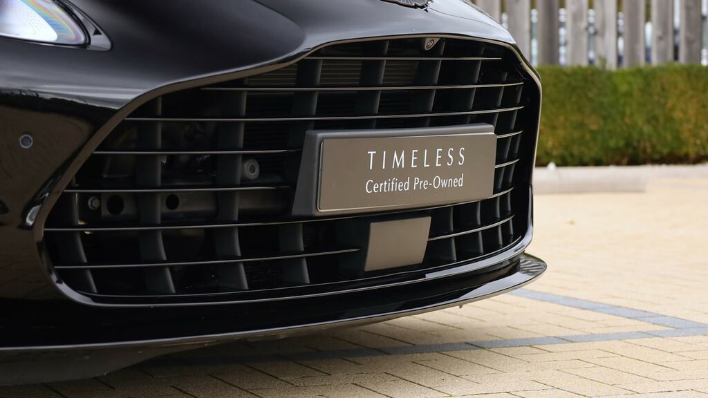 Aston Martin Vanquish Coupe Silver #29
