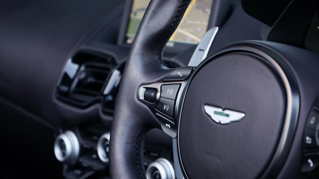 Aston Martin V8 Zf 8 Speed Green #54