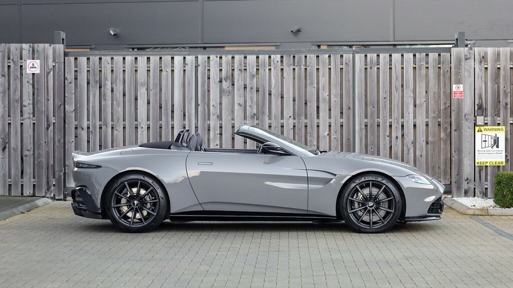 Aston Martin V8 Zf 8 Speed Green #8