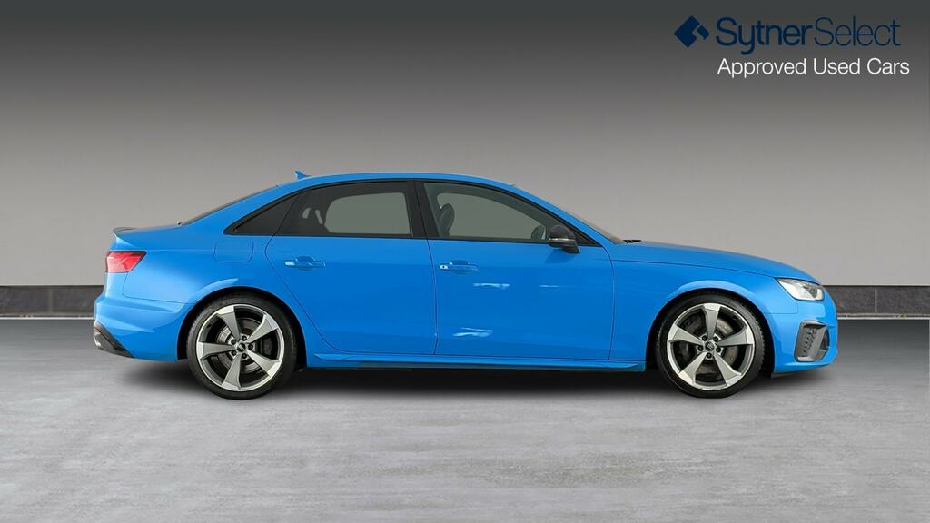 Audi A4 2.0 Se Black #3
