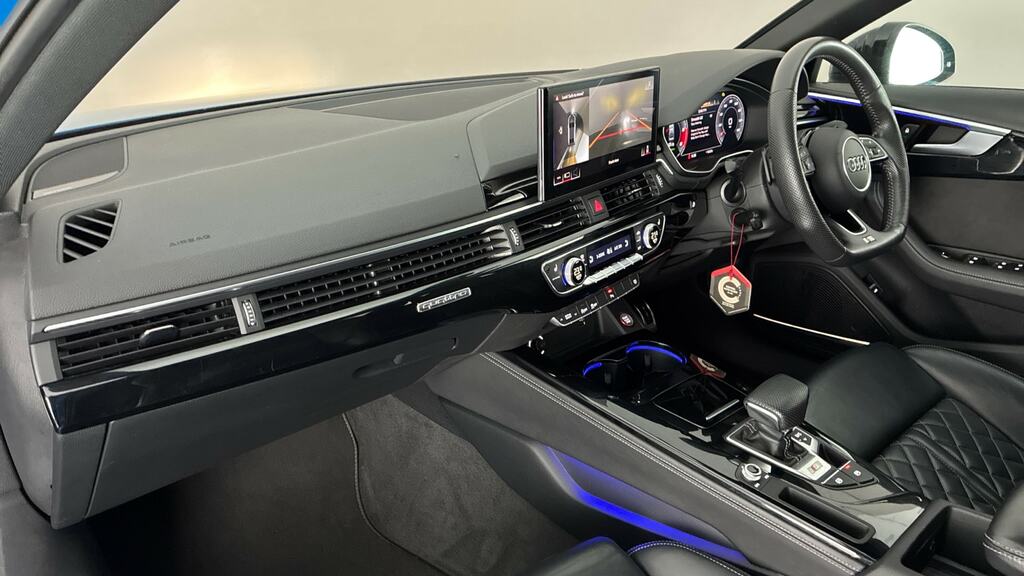Audi A4 2.0 Se Black #11