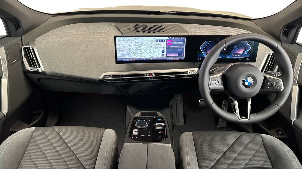 BMW iX 300Kw Xdrive45 M Sport 101Kwh BC75KHY Black #4