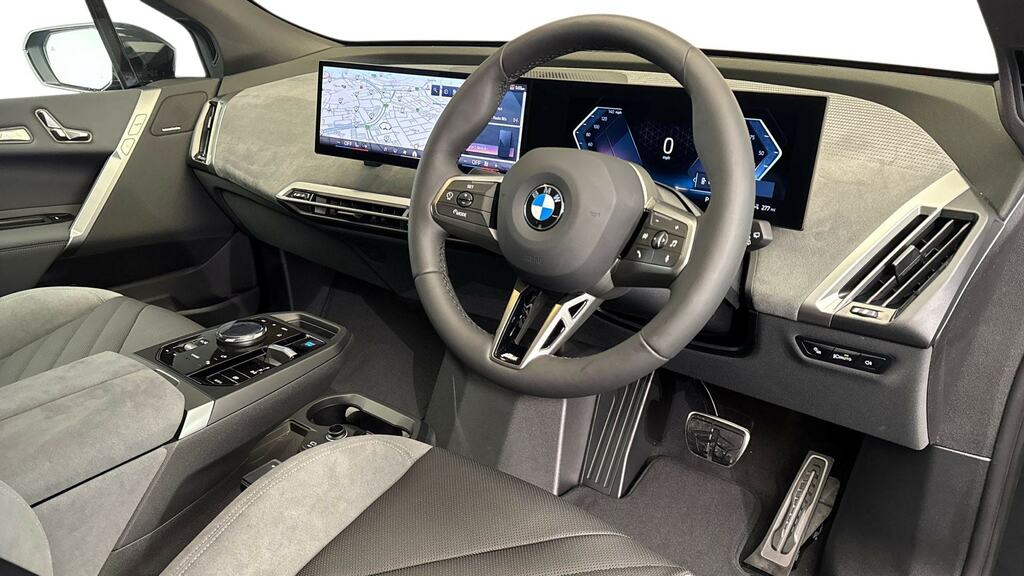 BMW iX 300Kw Xdrive45 M Sport 101Kwh BC75KHY Black #6