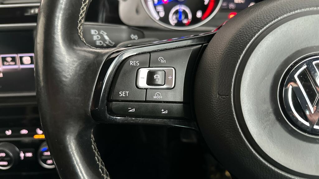 Volkswagen e-Golf 2.0 Tsi R Dsg White #17