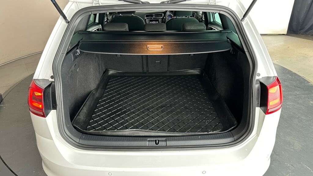 Volkswagen e-Golf 2.0 Tsi R Dsg White #22