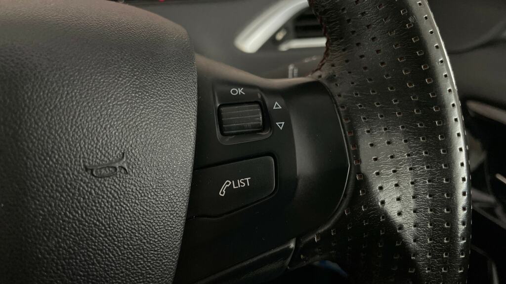 Peugeot e-2008 1.2 Puretech Allure Premium Grey #18