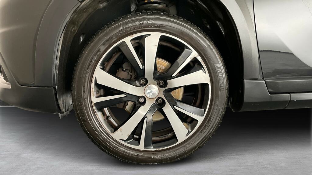 Peugeot e-2008 1.2 Puretech Allure Premium Grey #24