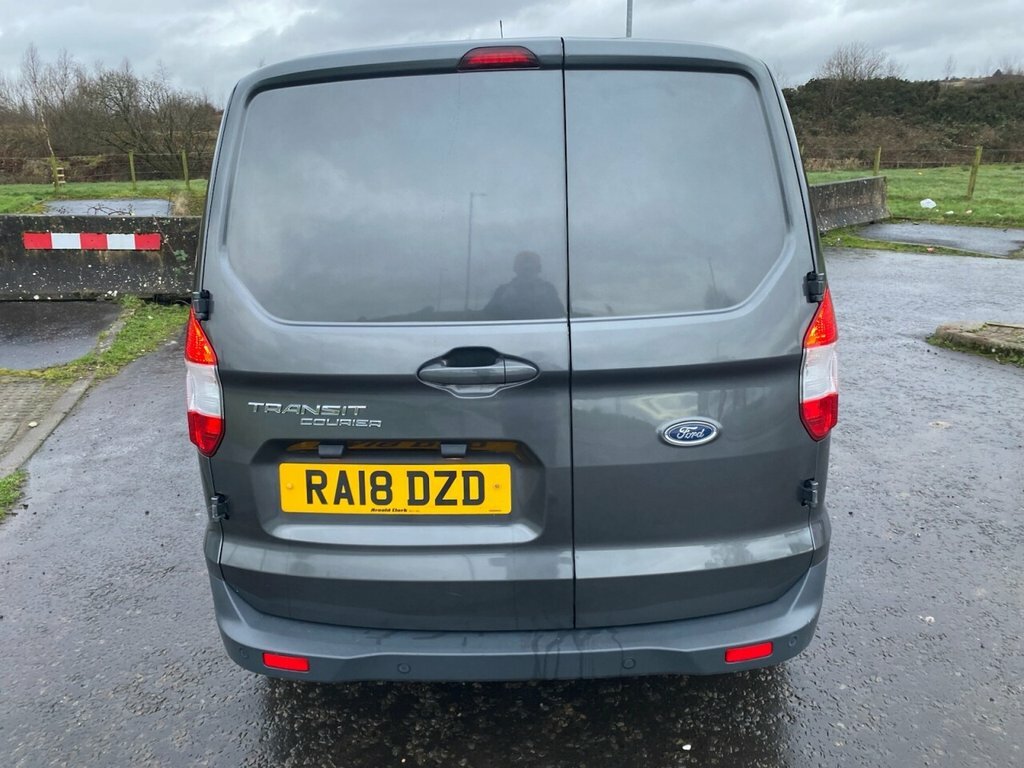 Ford Transit Courier 1.5L Limited Grey #4