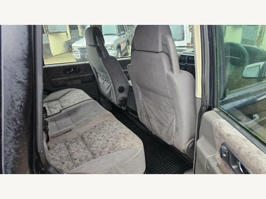 Land Rover Discovery 2.5 Td5 Gs Station Wagon Red #18