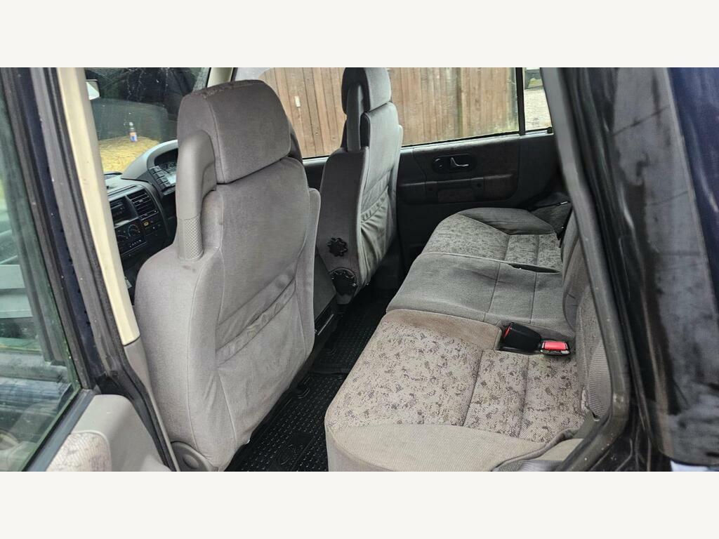 Land Rover Discovery 2.5 Td5 Gs Station Wagon Red #17