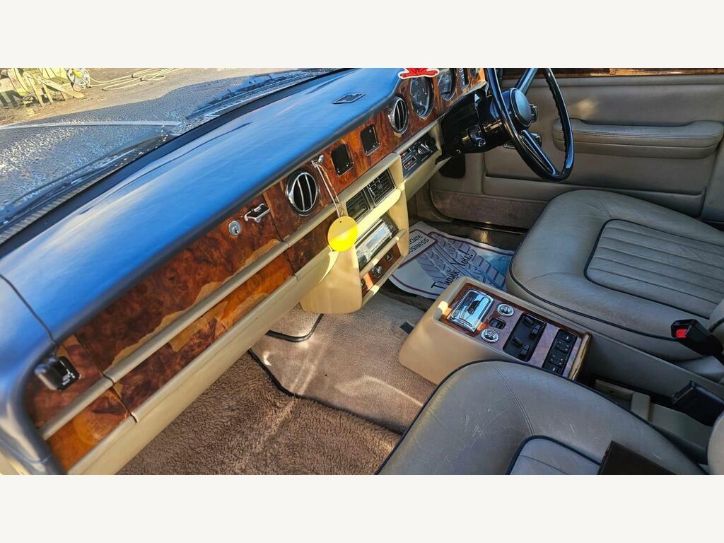 Rolls-Royce Silver Spirit Unspecified White #23