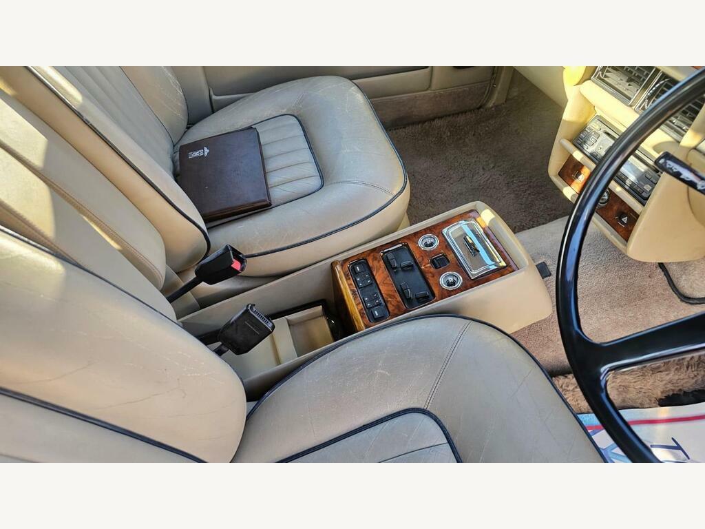 Rolls-Royce Silver Spirit Unspecified White #48