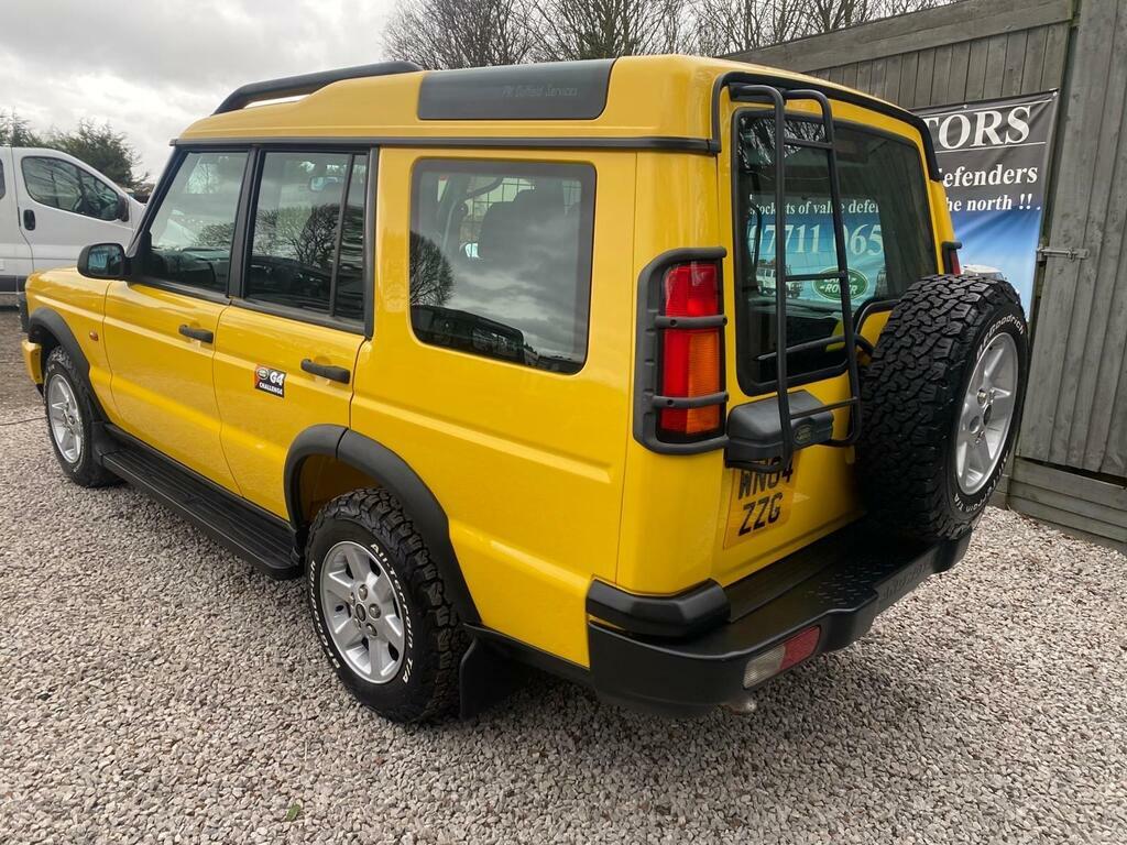 Land Rover Discovery 2.5 Td5 Gs Station Wagon WN04ZZG Yellow #4