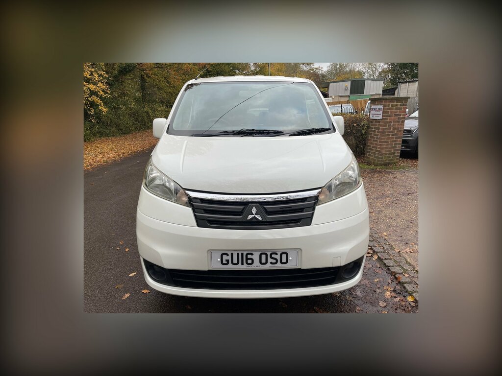 Mitsubishi Delica D3 G 1.6 7 Seater Mpv White #4