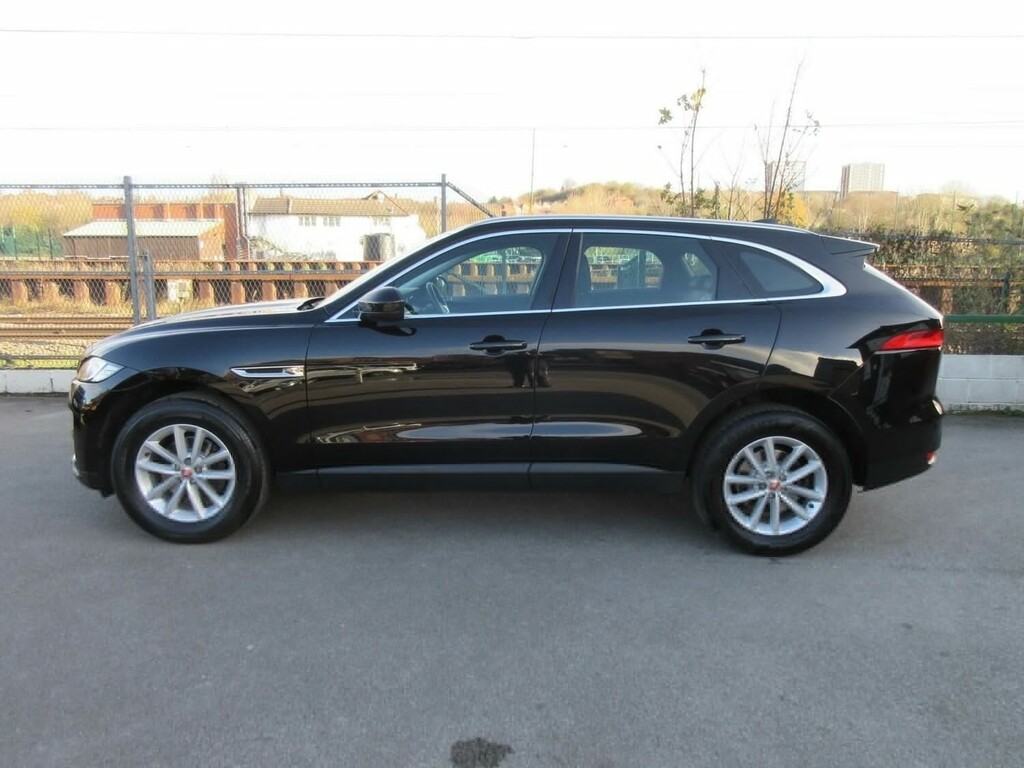 Jaguar F-Pace 2.0 D180 Prestige YG18PVK Black #4