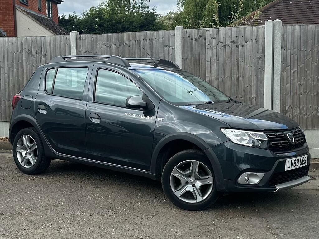 Dacia Sandero Stepway Hatchback 0.9 Tce Comfort Hatchback Man Grey