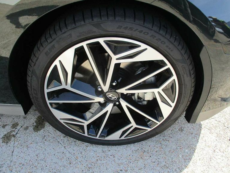 Hyundai Ioniq 6 168Kw Premium 77Kwh GY23UEU Green #6
