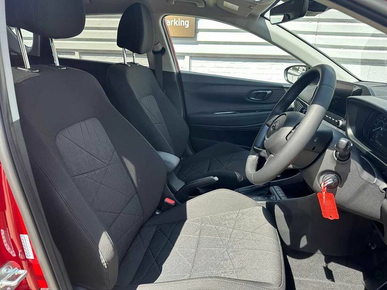 Hyundai Bayon 1.0 T-gdi 100Ps Premium 48 Volt Mhev Dct GV24NRE Red #5