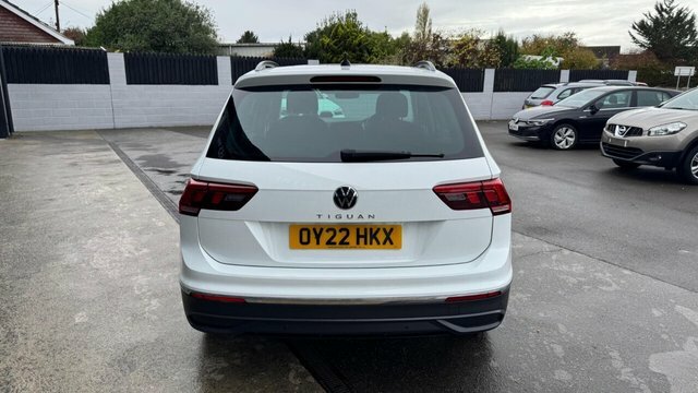 Volkswagen Tiguan Suv 1.5 Tsi Active Euro 6 Ss 202222 OY22HKX White #4