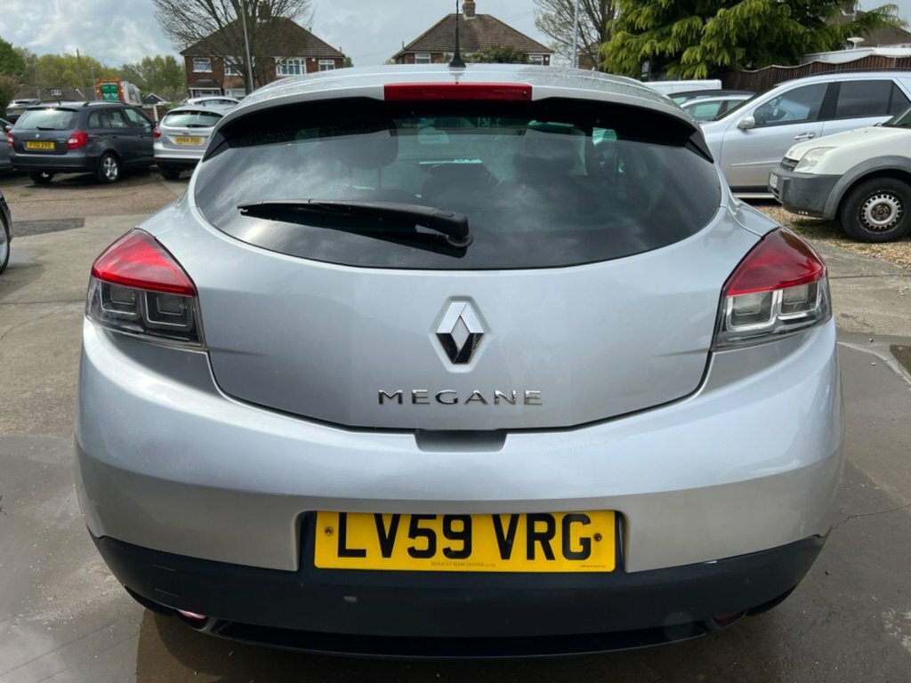 Renault Megane 1.5L Dynamique Dci Silver #4