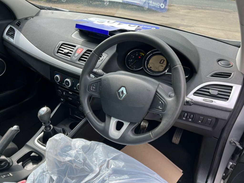 Renault Megane 1.5L Dynamique Dci Silver #6