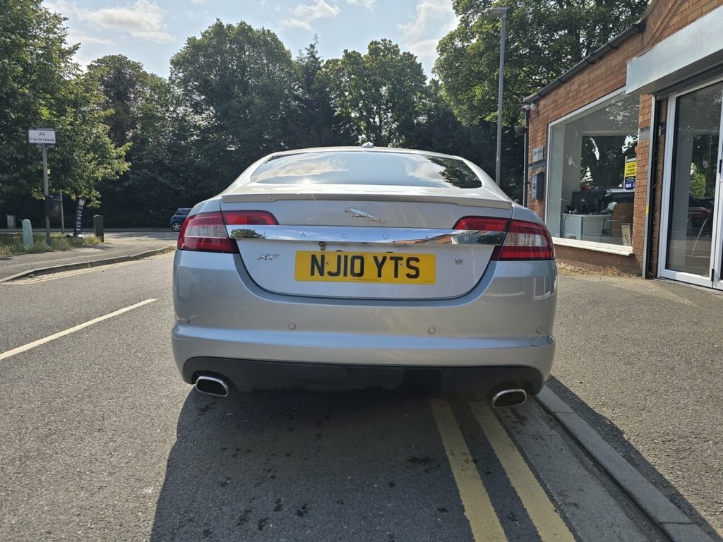 Jaguar XF 3L V6 Premium Luxury NJ10YTK Silver #4