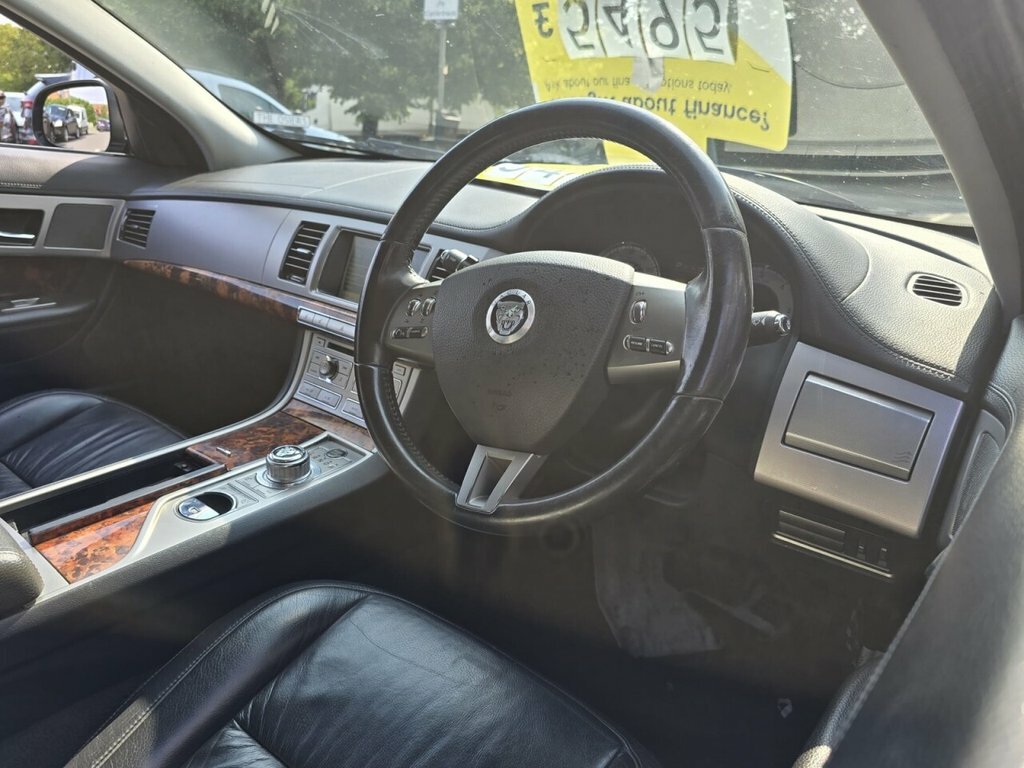 Jaguar XF 3L V6 Premium Luxury NJ10YTK Silver #2